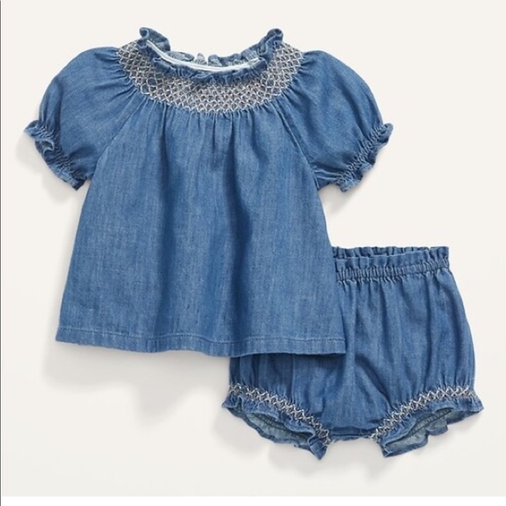 Smocked set